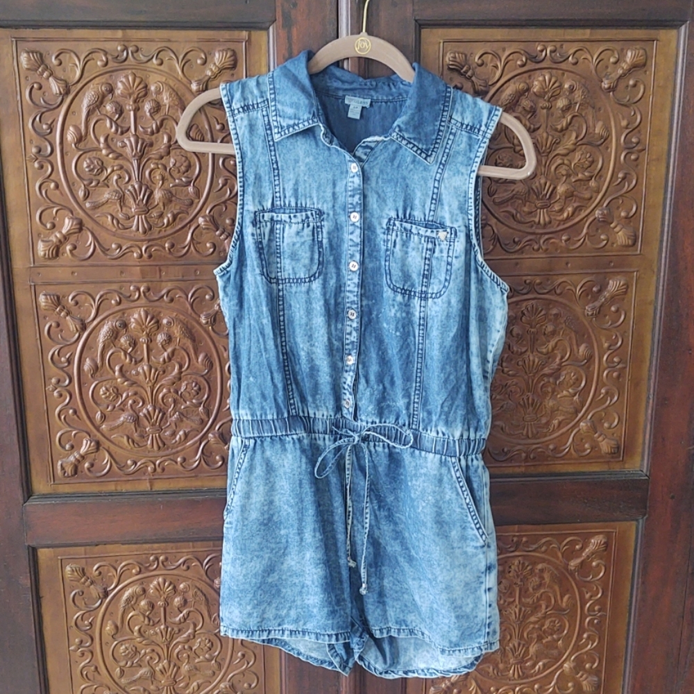 Guess romper